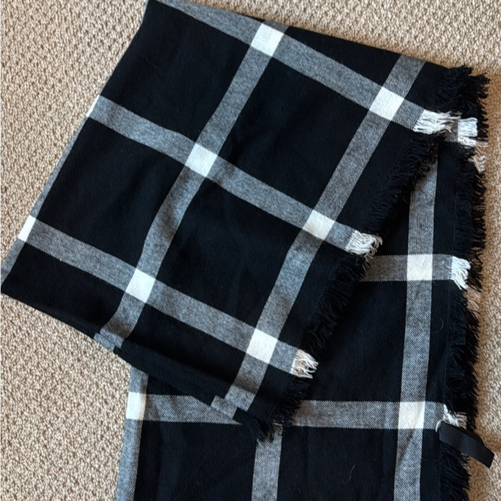 Agnes & Dora Black and White Plaid Scarf